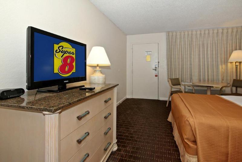 Hotel Super 8 by Wyndham Kissimmee/Maingate/Orlando Area Celebration Exterior foto