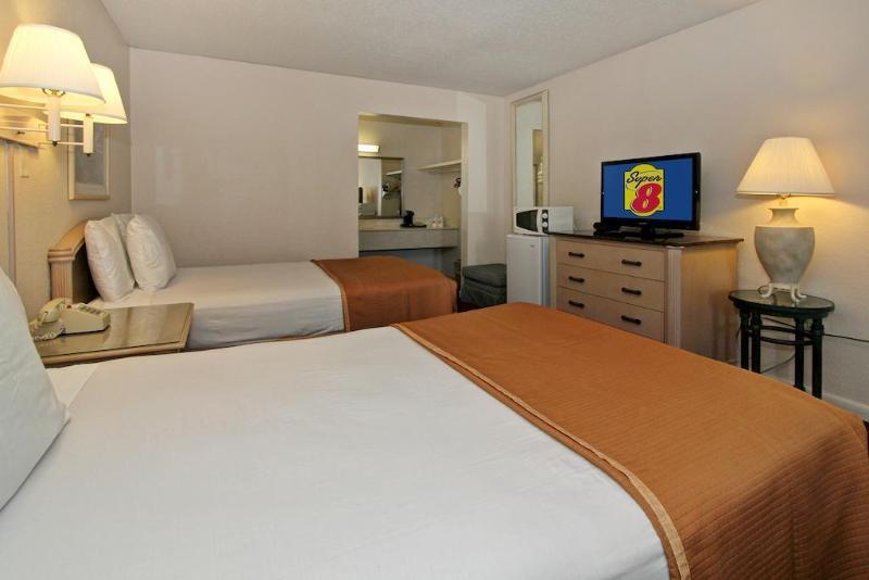 Hotel Super 8 by Wyndham Kissimmee/Maingate/Orlando Area Celebration Exterior foto